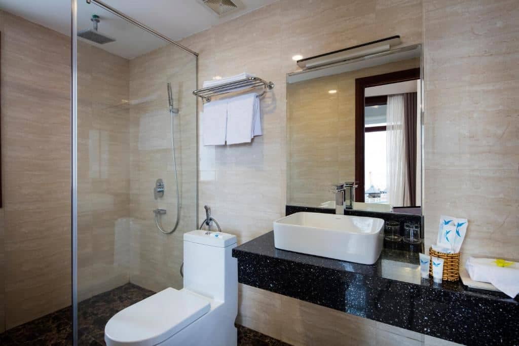 rooms-family-seaview