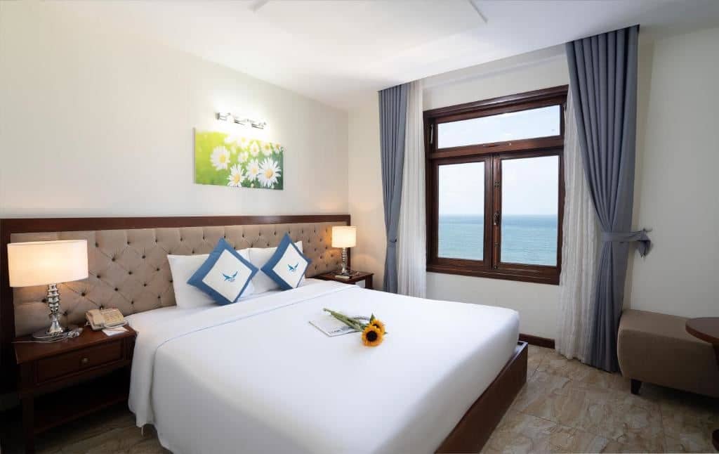 rooms-deluxe-sea-view-child-without-extra-bed