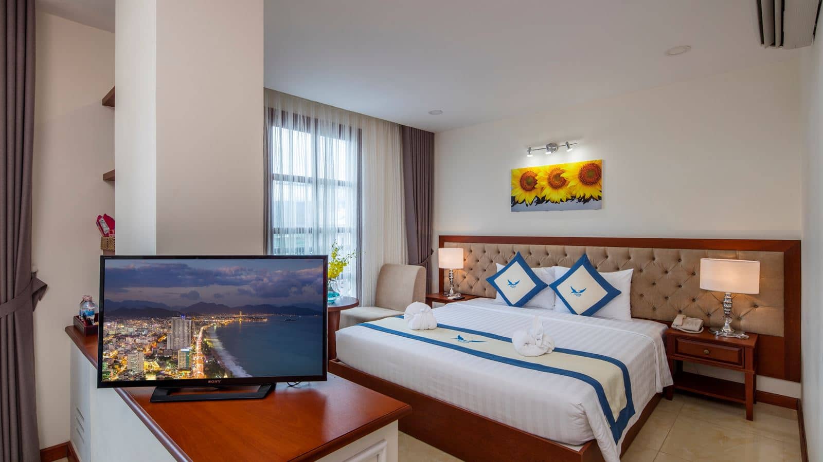 rooms-senior-sea-view-with-balcony-child-without-extra-bed
