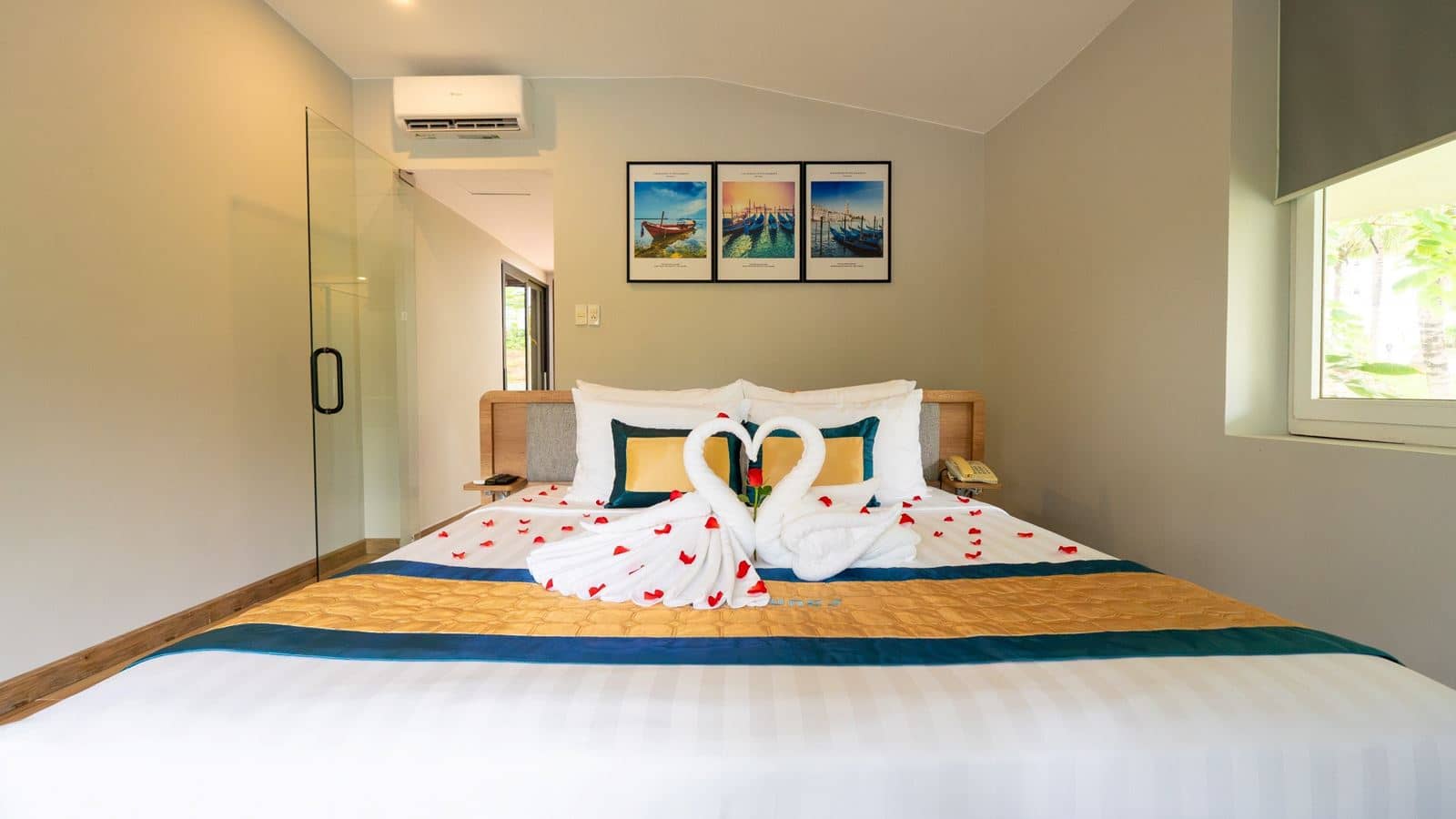 rooms-villa-garden-view