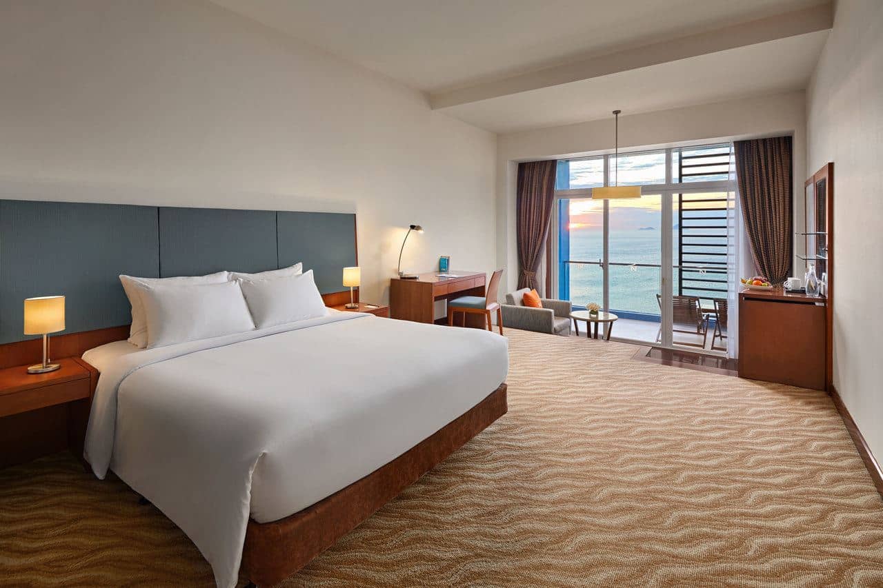 rooms-deluxe-room