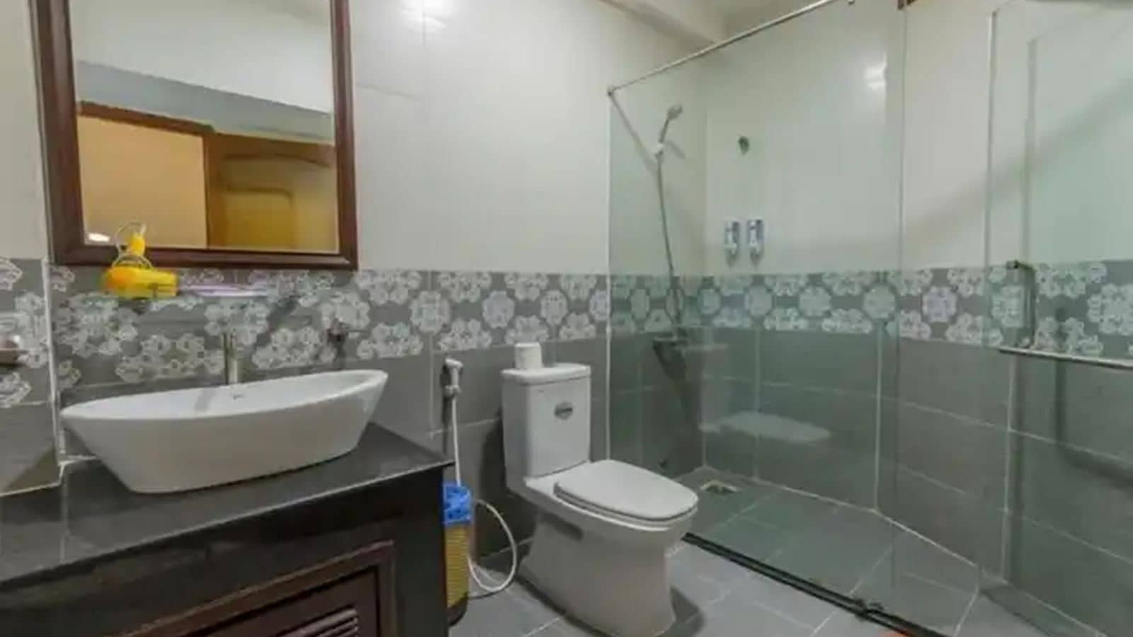 rooms-room-deluxe-garden-or-poolview-balcony