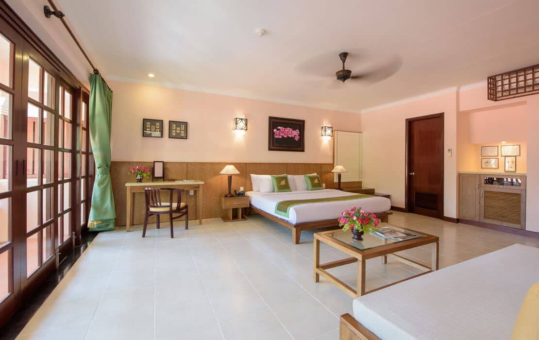rooms-studio-room-with-balcony-child-without-extra-bed