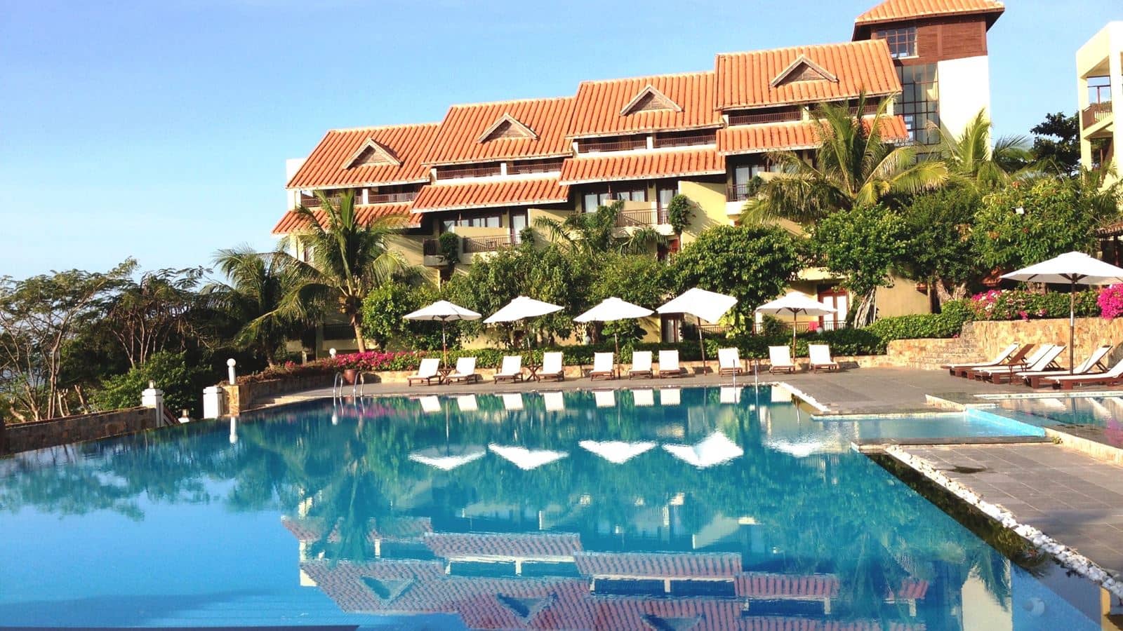 rooms-deluxe-ocean-view
