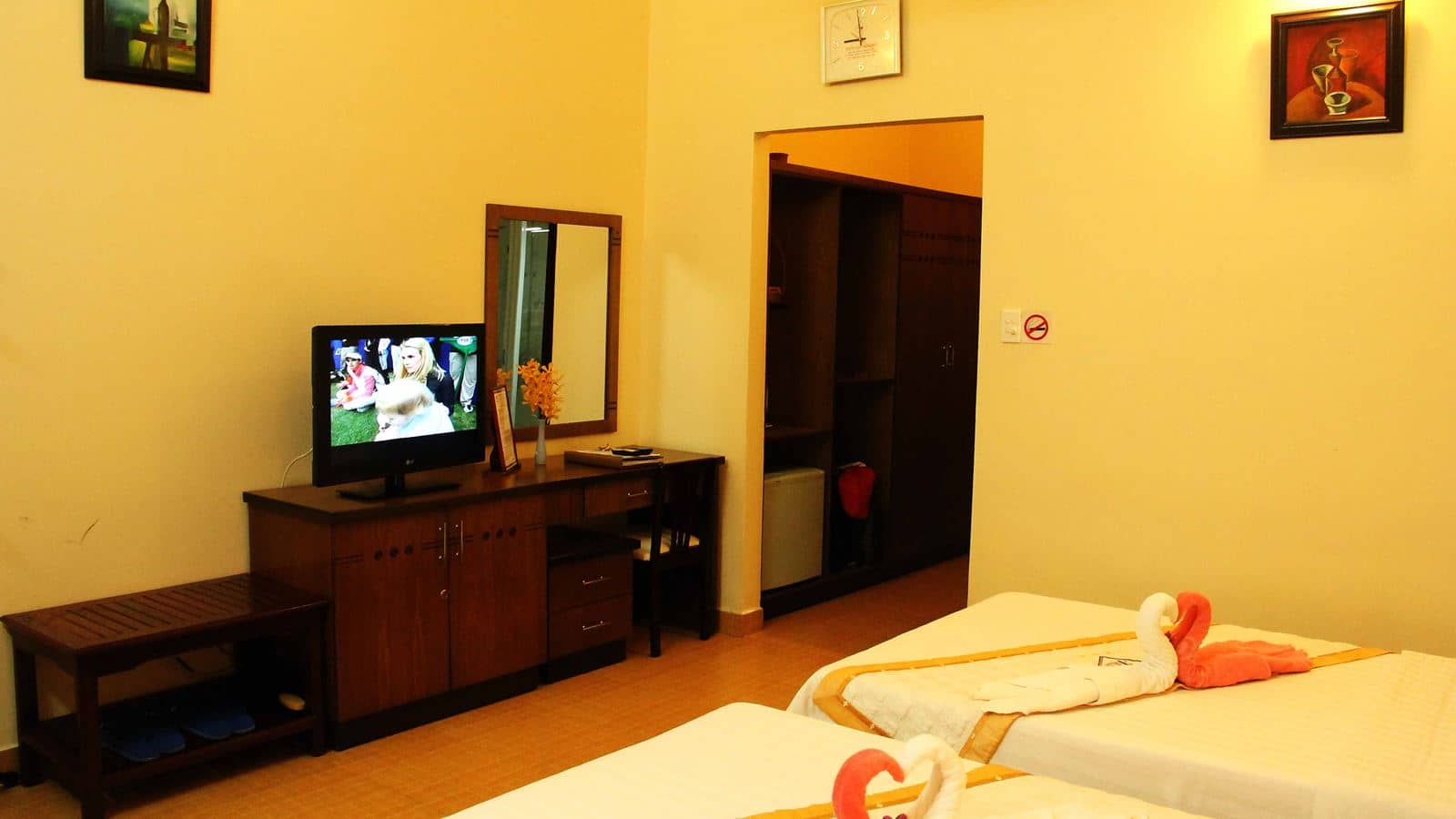 rooms-room-deluxe-beach-front-nonsmoking-at-sea-side-with-balcony-child-without-extra-bed