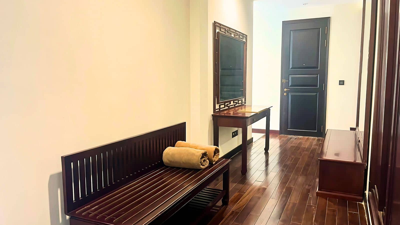 rooms-deluxe-suite