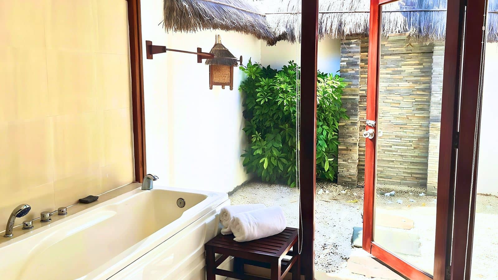 rooms-garden-view-bungalow