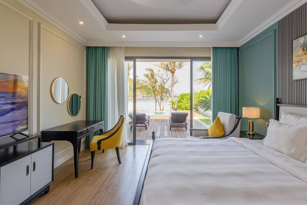 rooms-tropicana-villa-3-bedroom-beachfront-no-extra-bed