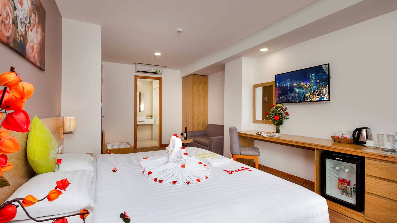 rooms-executive-city-view-with-balcony-child-without-extra-bed
