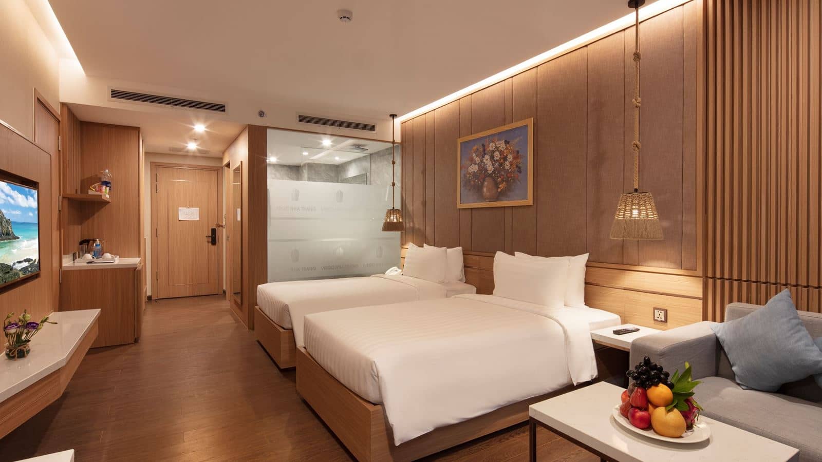 rooms-superior-with-french-balcony