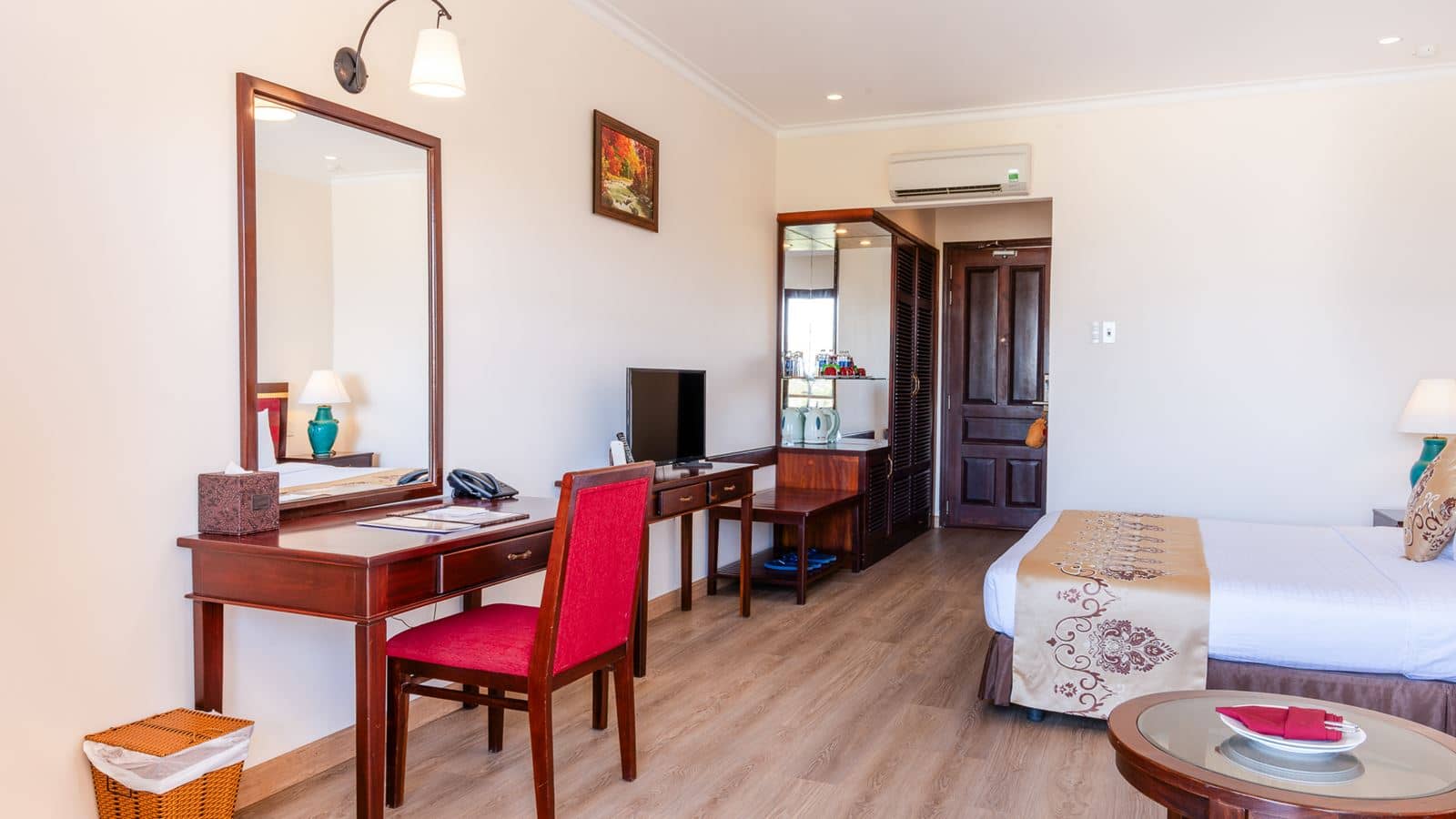 rooms-deluxe-sea-view-balcony-child-without-extra-bed