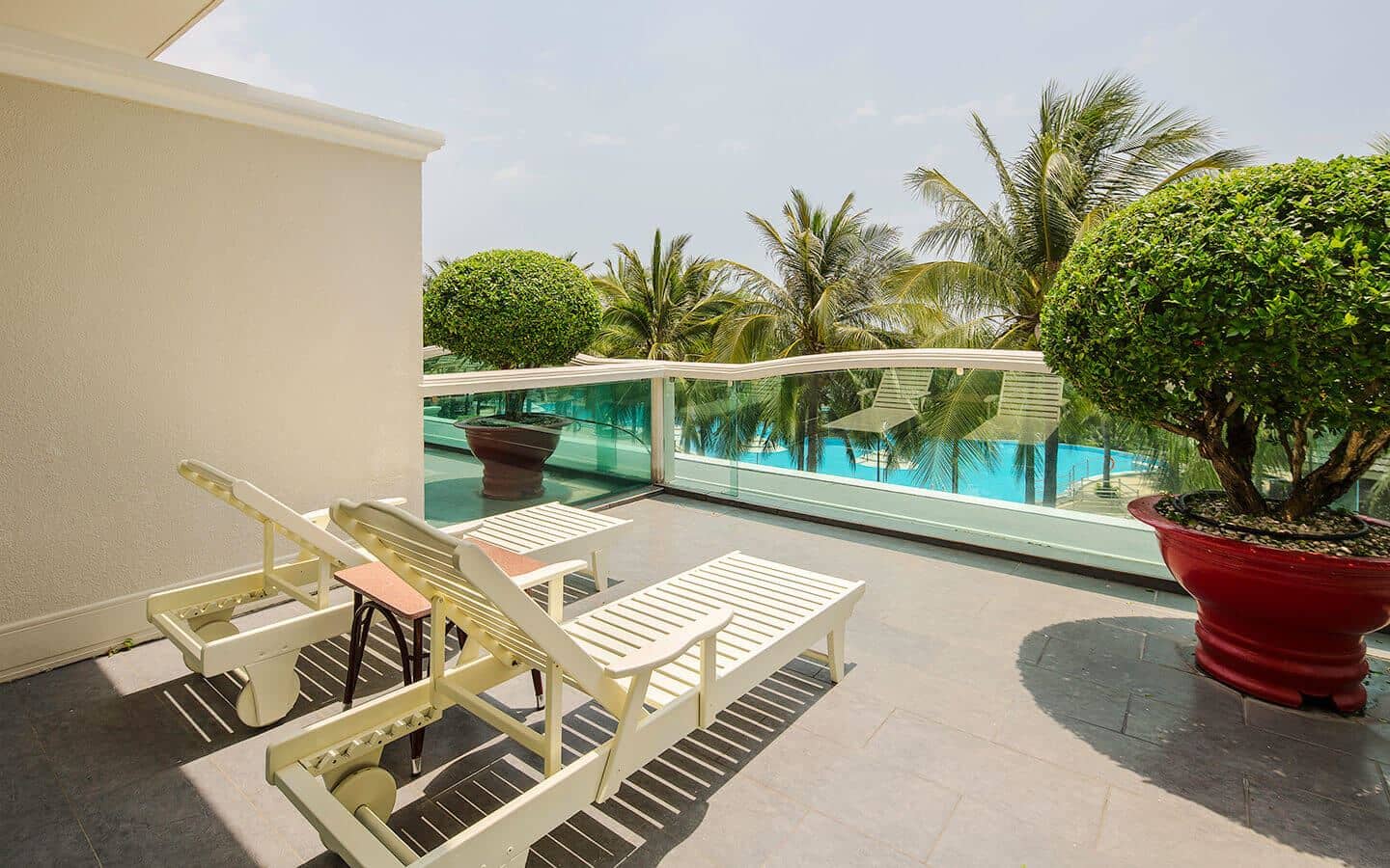 rooms-deluxe-pool-view-with-balcony-child-without-extra-bed