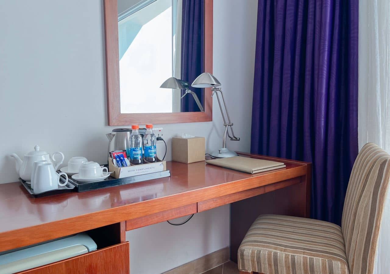 rooms-deluxe-partial-ocean-view