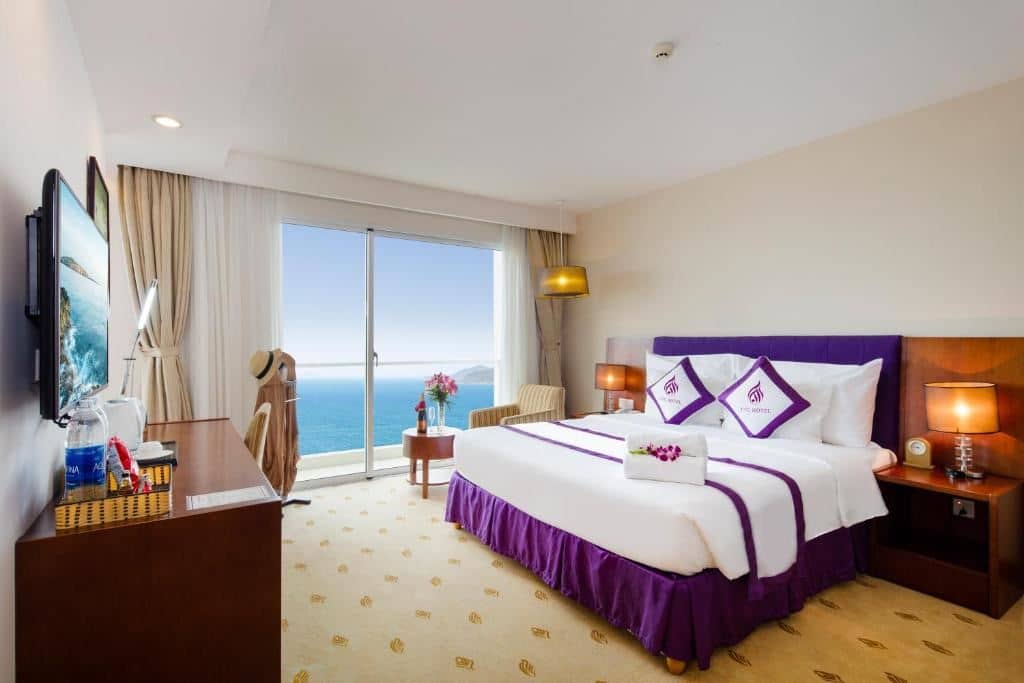 rooms-suite-ocean-view-king