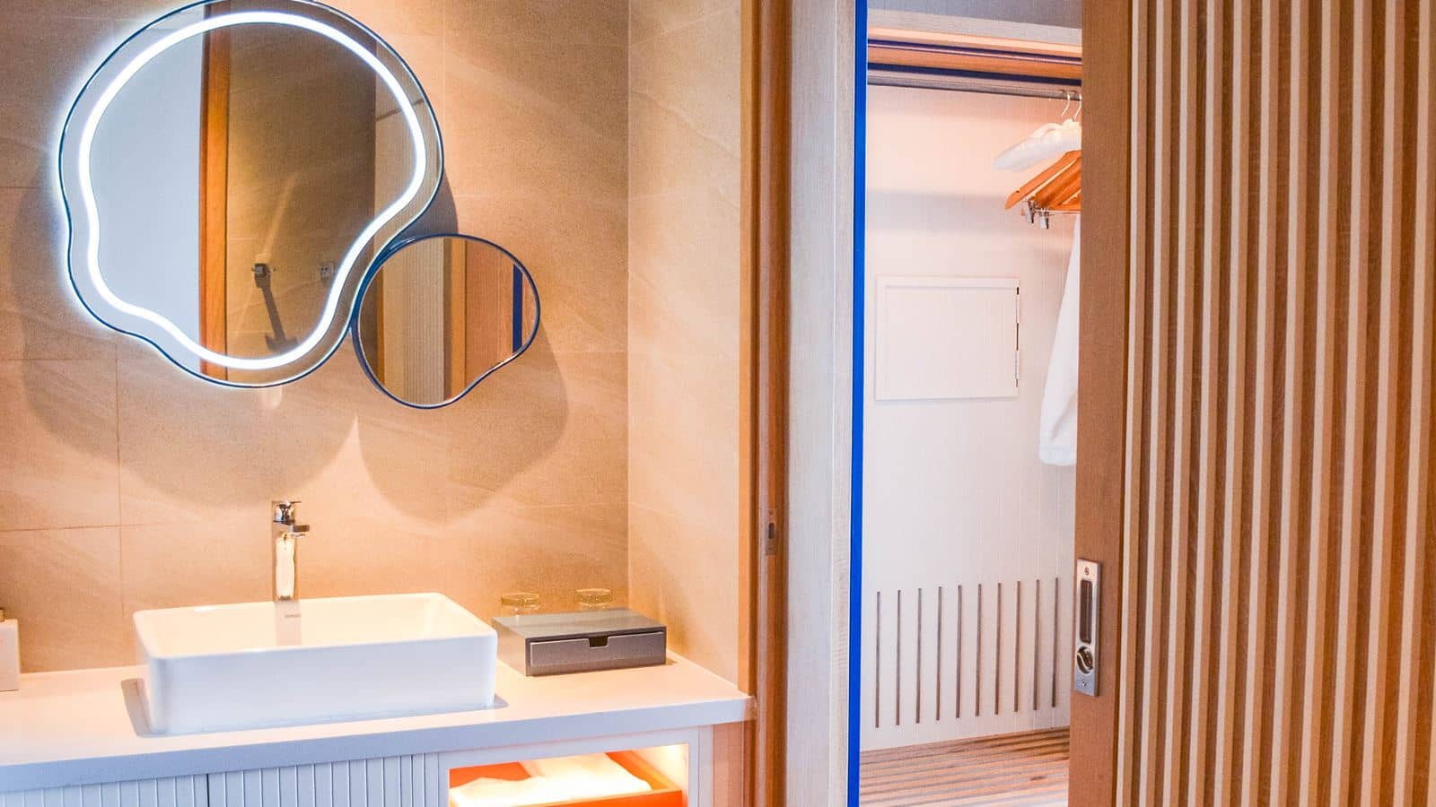 rooms-deluxe-ocean-view-child-without-extra-bed