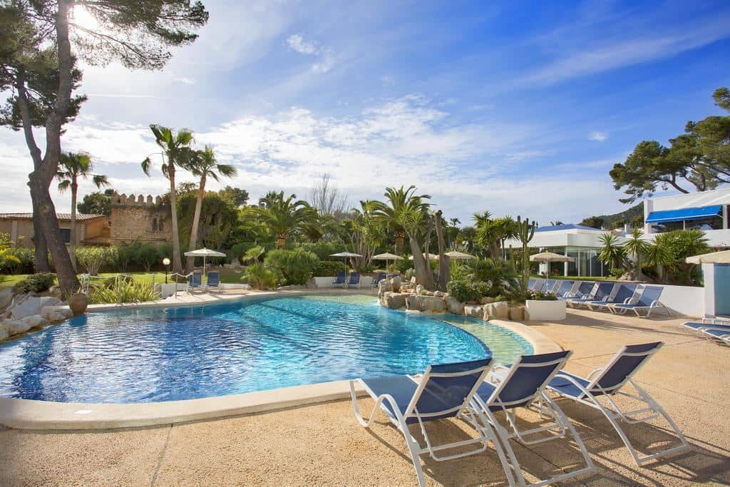 pools-outdoor-pool
