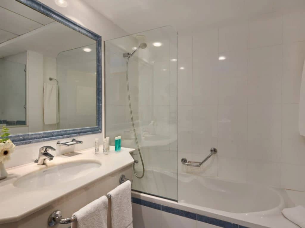 rooms-double-standard-with-balcony