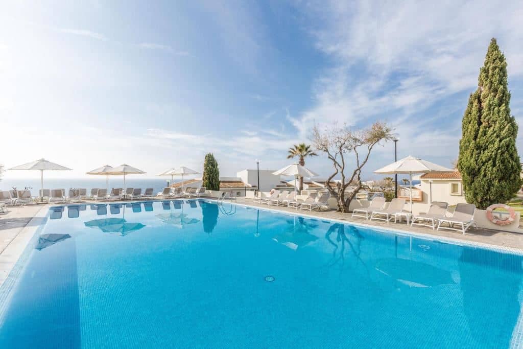 pools-outdoor-pool