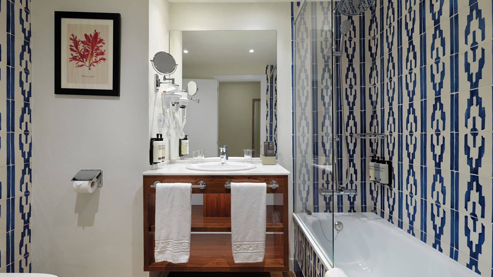 rooms-basic-family-room