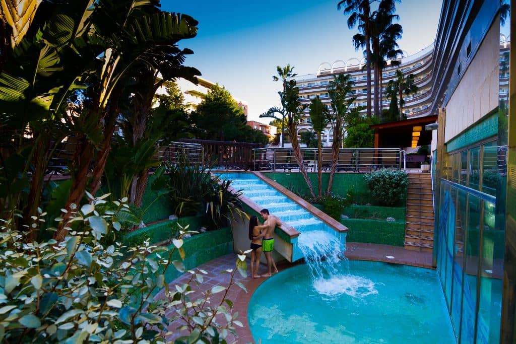 pools-indoor-pool