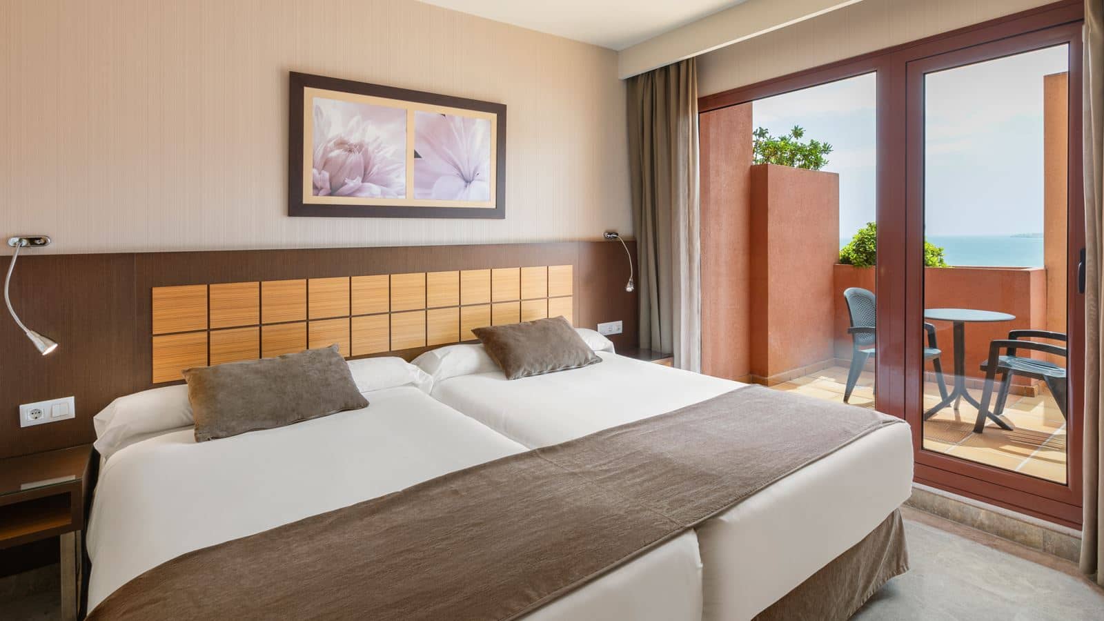 rooms-sjw--junior-suite-front-sea-view