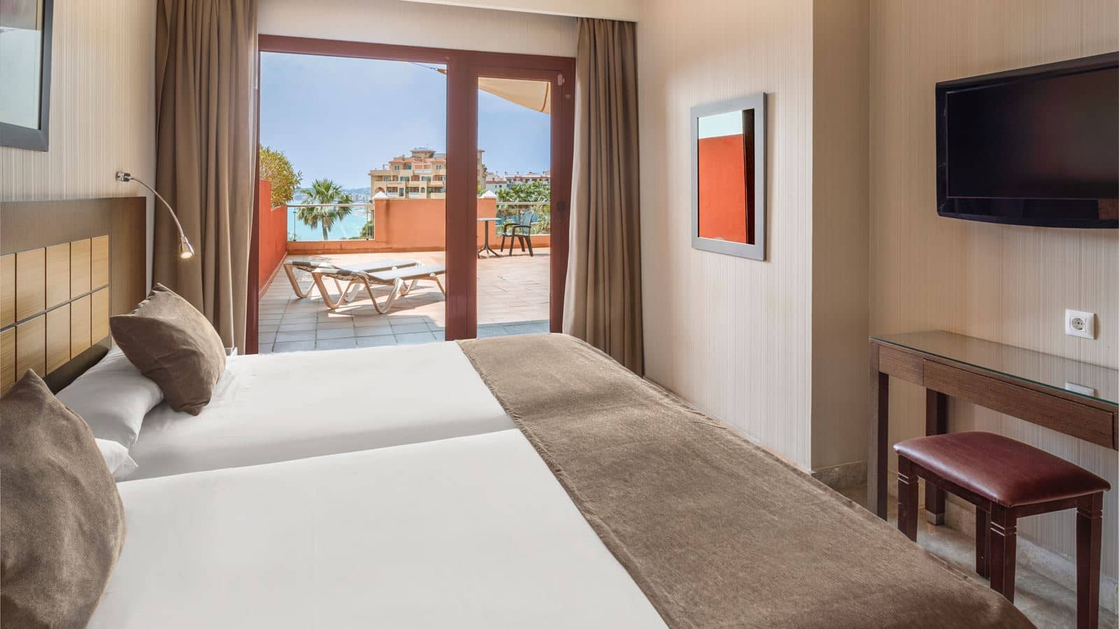 rooms-stv--suite-sea-view