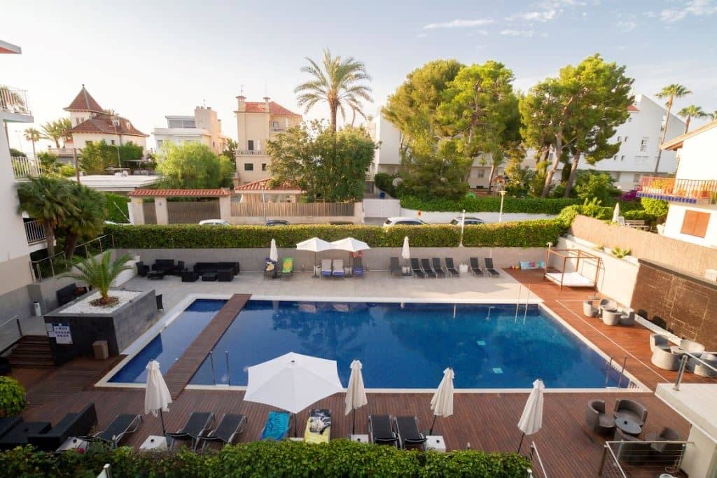 pools-outdoor-pool