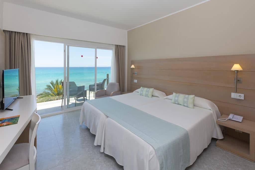 rooms-twin-room