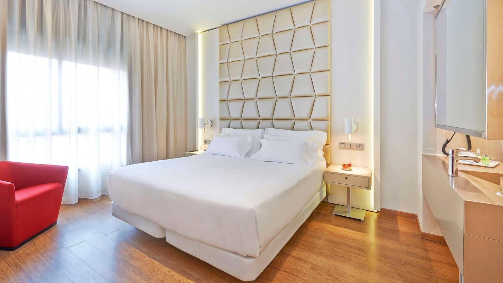 rooms-family-room-capacity-4