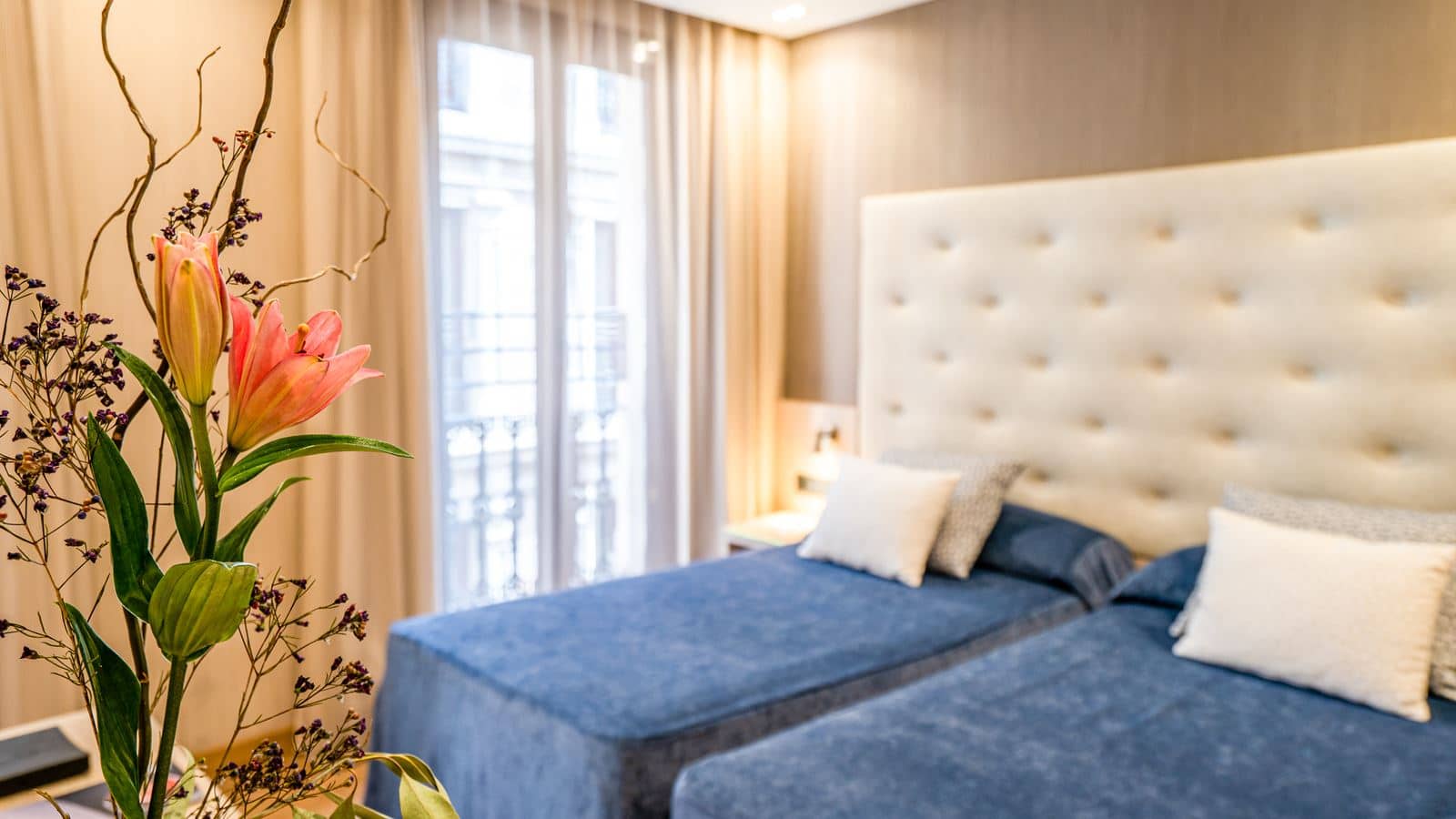 rooms-junior-suite-partial-ocean-view
