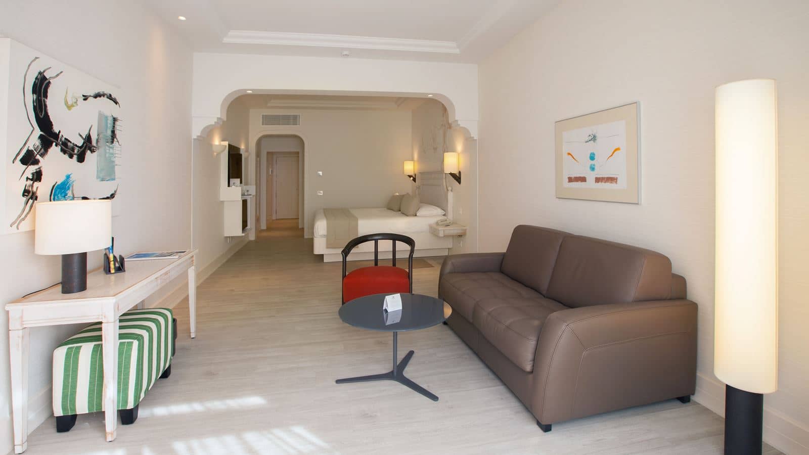 rooms-dstv-monoparental-side-sea-view-balcony