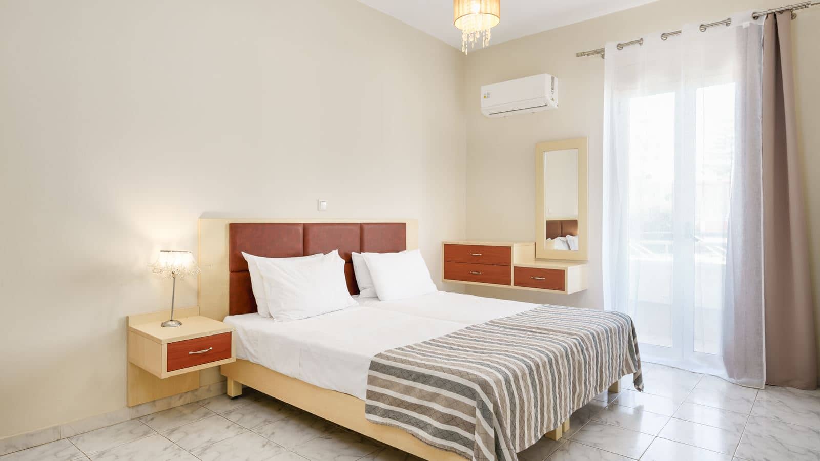 rooms-family-comfort-1-bedroom-balcony-or-terrace