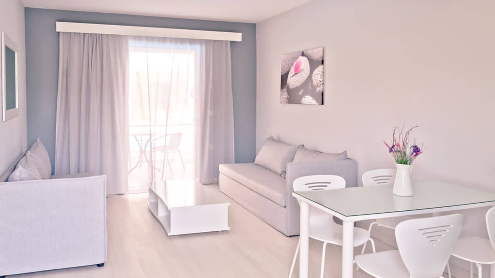 rooms-apartment-1-bedroom-poolview-terrace