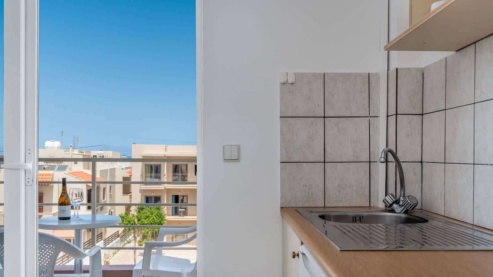 rooms-standard-triple-balcony-or-terrace