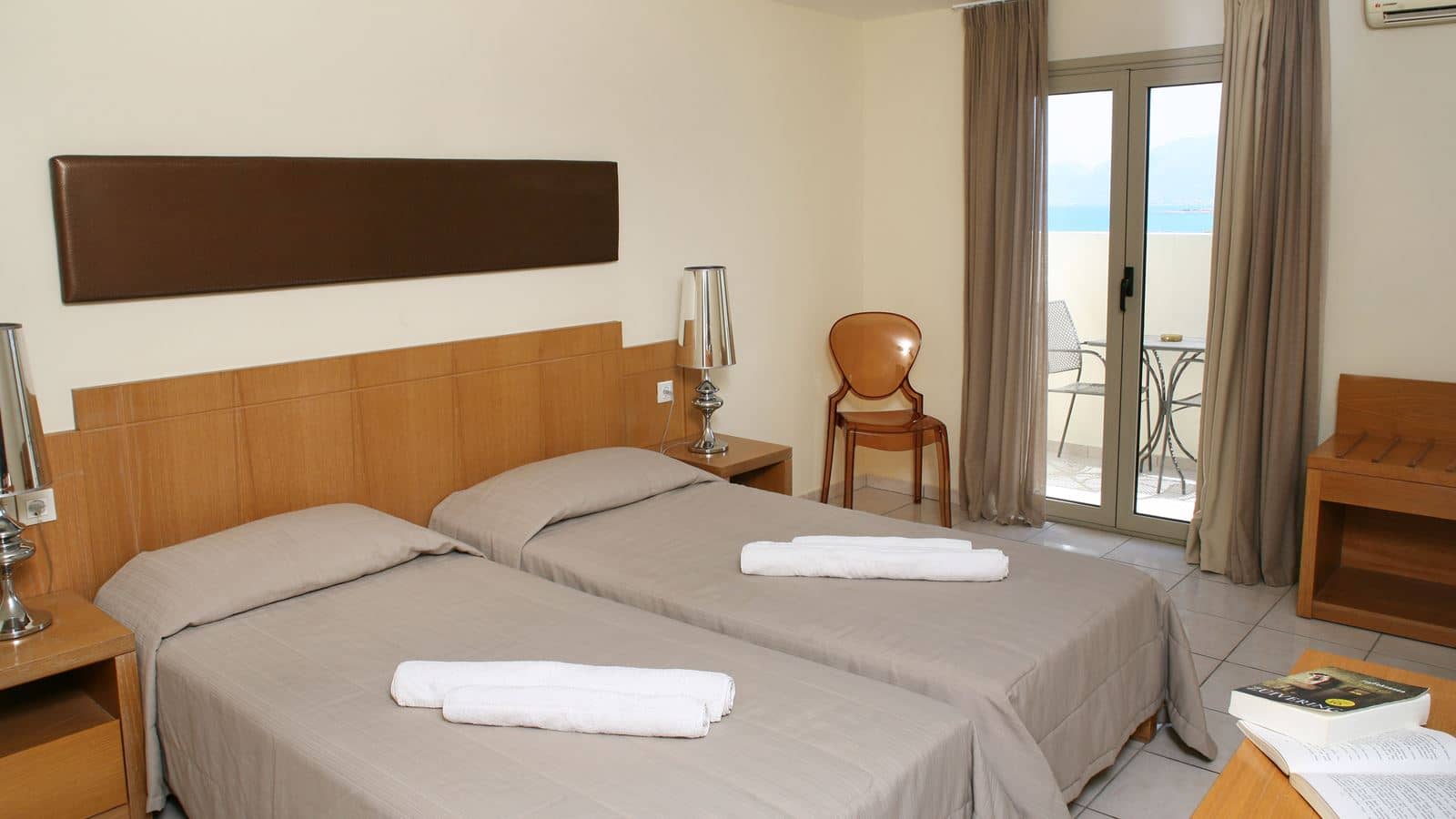 rooms-double-room-balcony