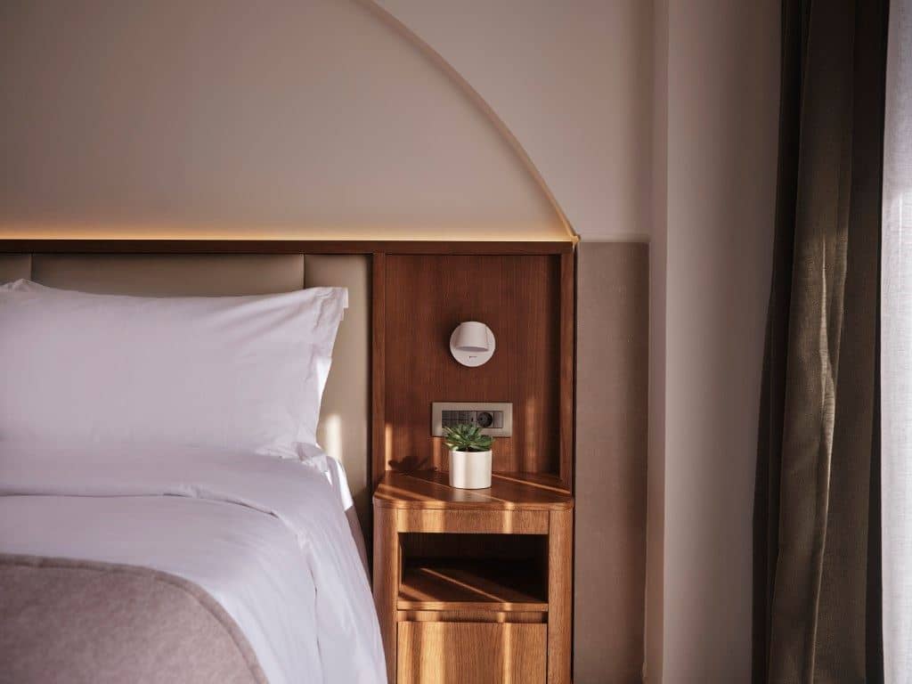 rooms-double-bungalow-room