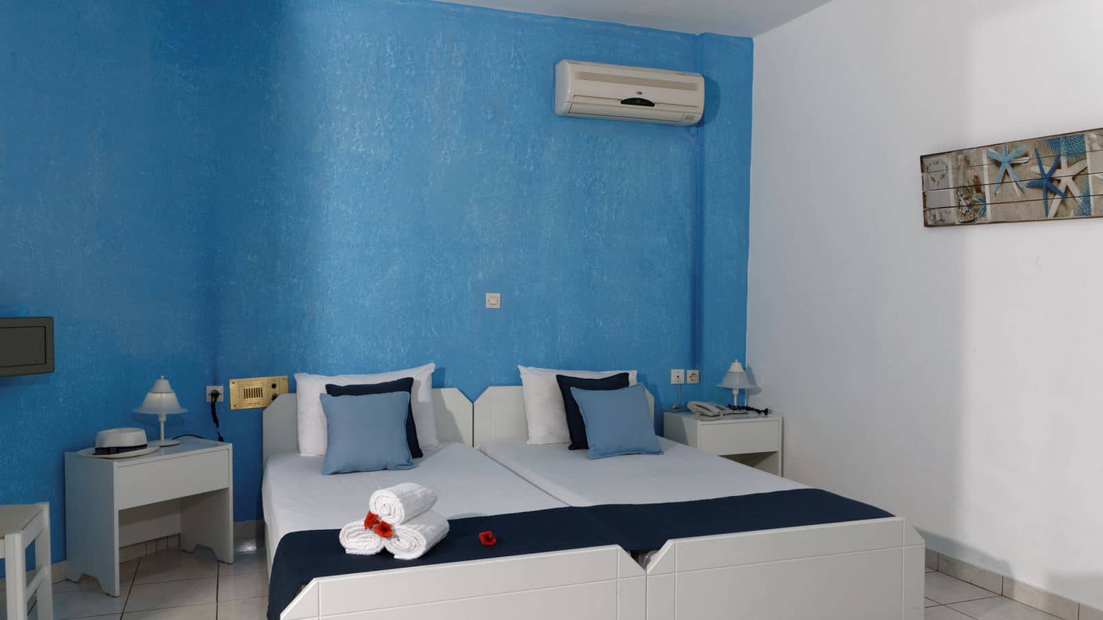 rooms-prenium-apartment-balcony-or-terrace
