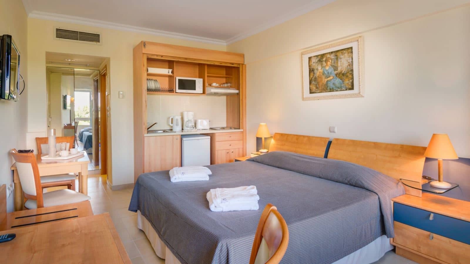 rooms-superior-studio-garden-view