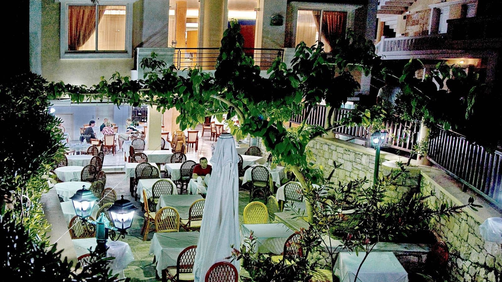 restaurants-main-restaurant