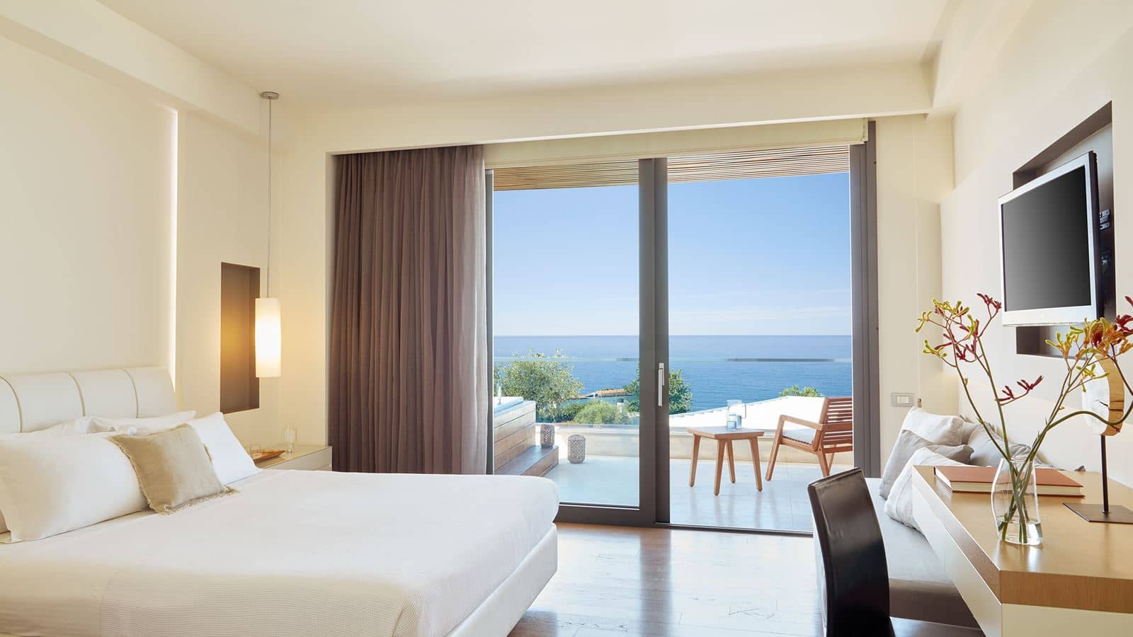 rooms-superior-room-sea-view