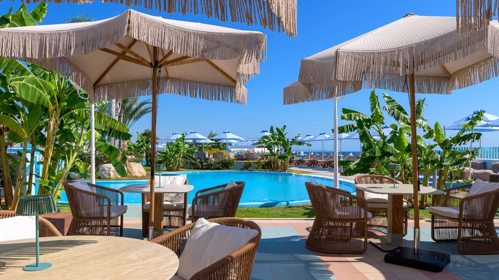 bars-h2o-pool-bar