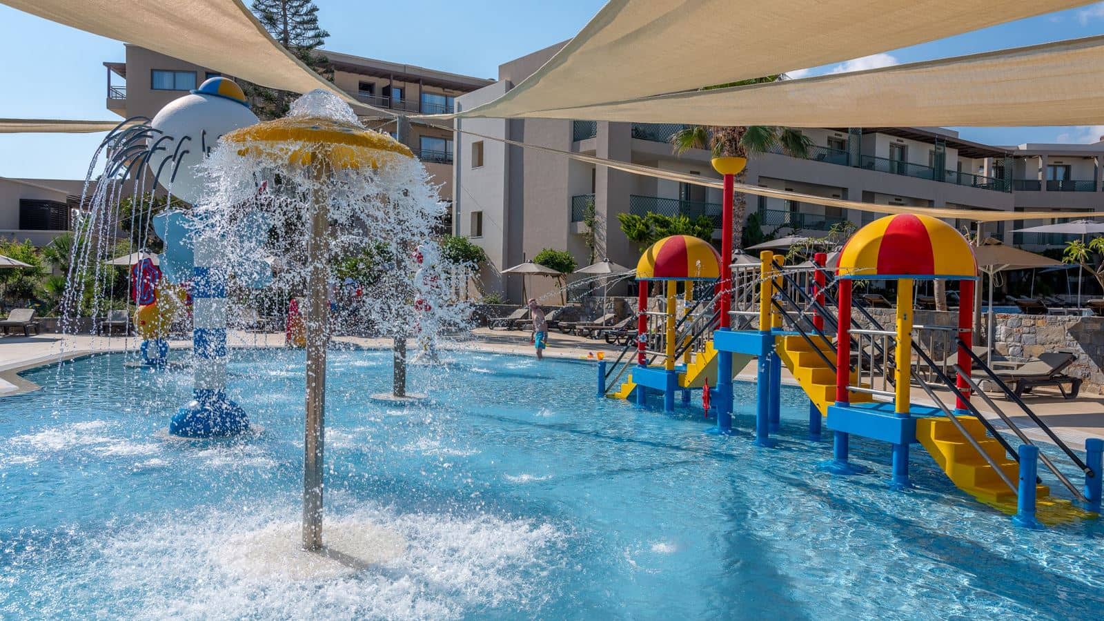 pools-outdoor-childrens-pool