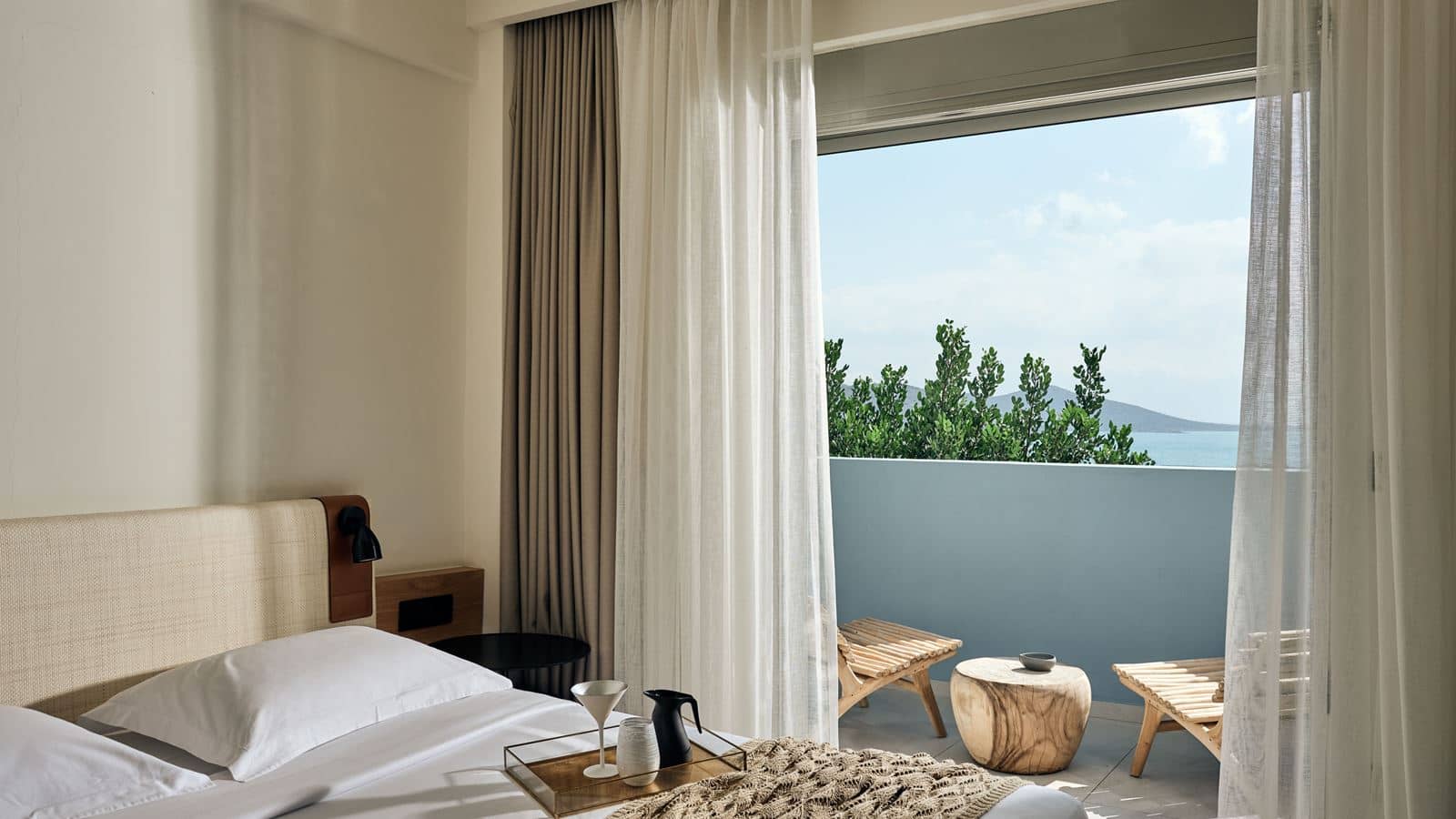 rooms-domes-private-residences-three-bedrooms-with-private-pool