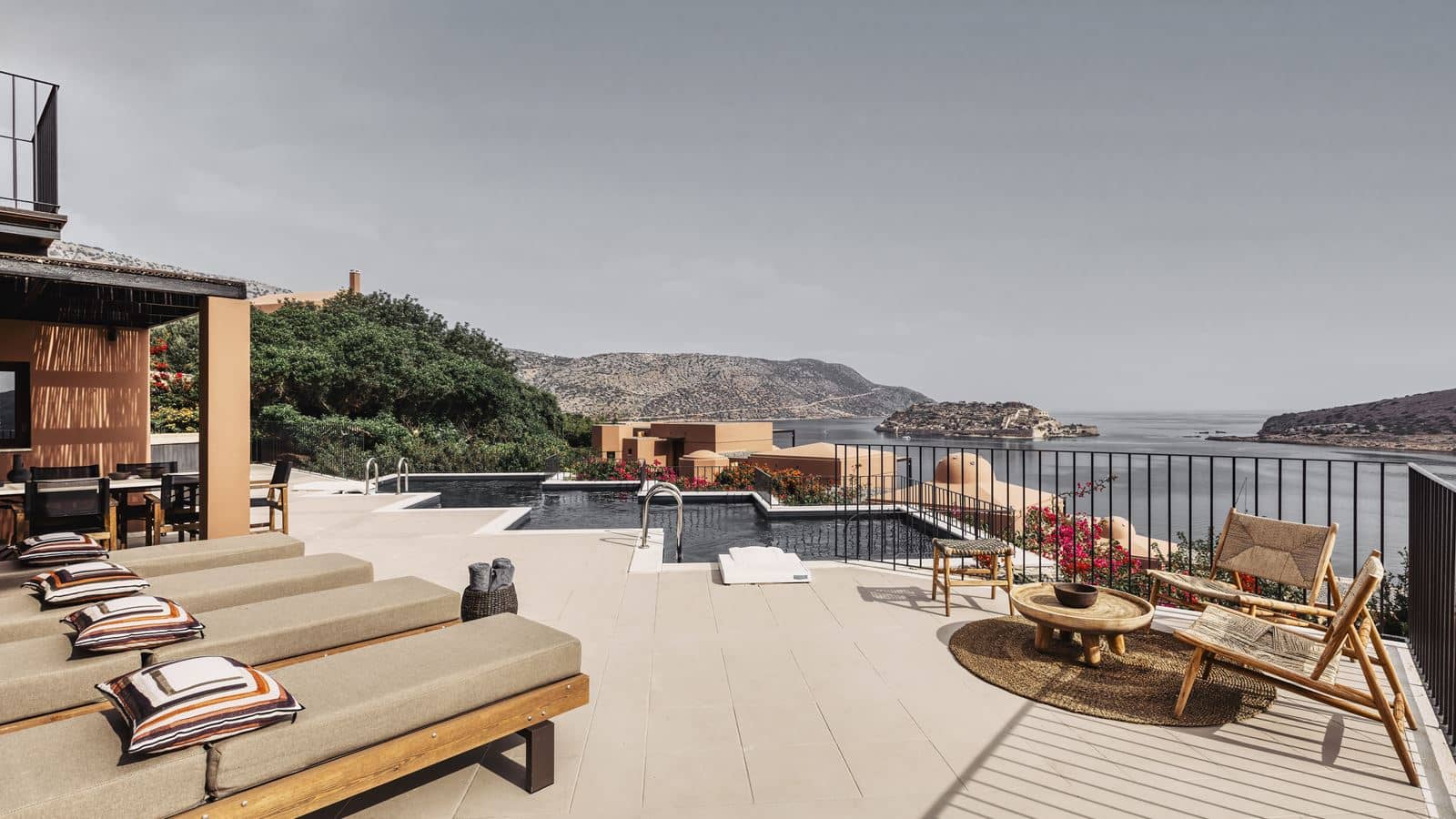 rooms-domes-luxury-villa-3-bedrooms-with-private-pool