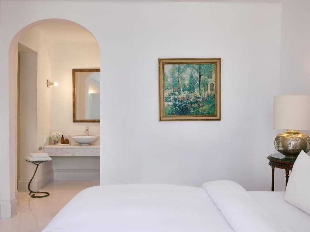 rooms-4-bedroom-beach-villa-seafront