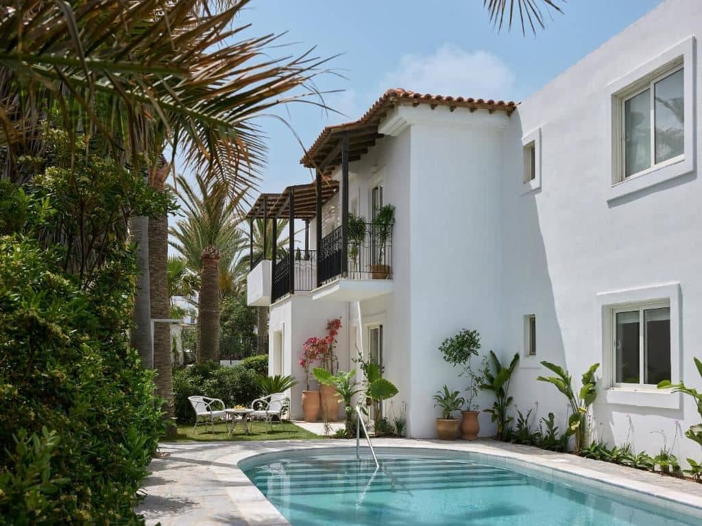 rooms-3-bedroom-beach-villa-private-pool