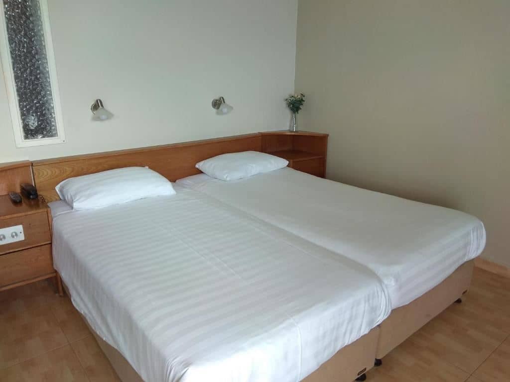 rooms-superior-room