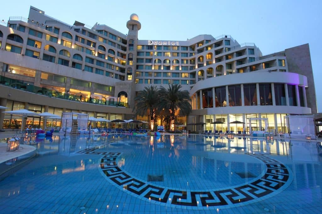 pools-outdoor-pool
