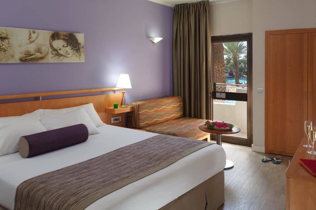 rooms-deluxe-suite
