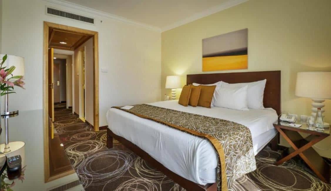 rooms-suite-room